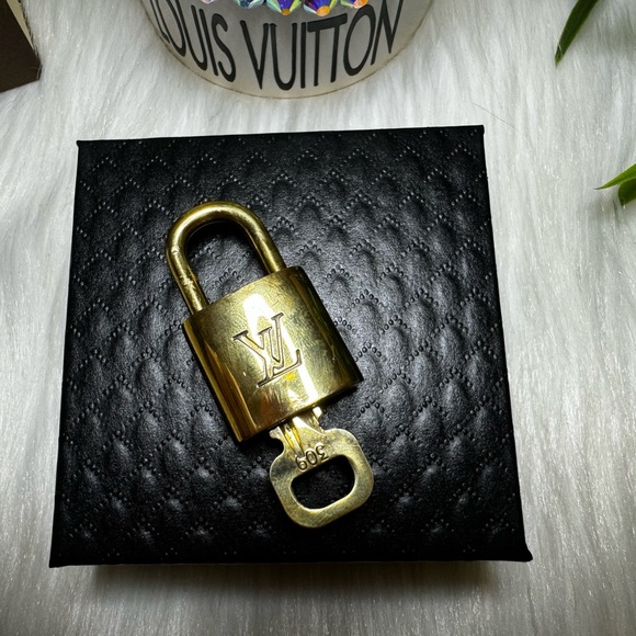 Louis Vuitton Lock & Key w/Chain & Box #309 - Picture 8 of 9
